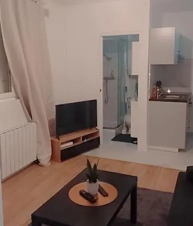 A Deux Pas Du Trocadero Apartamento *